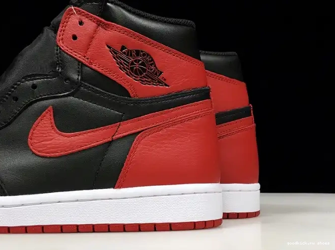 Jordan Banned 555088-001 Retro High Air 1 OG 0612